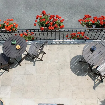 Le Logis Des Quatre Puits Bed and Breakfast Neuvicq-Montguyon
