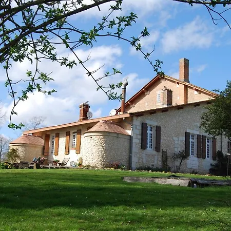 Le Logis Des Quatre Puits 3*