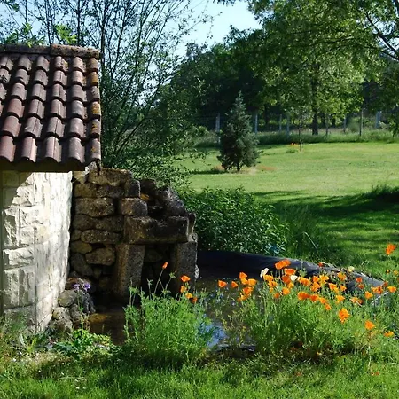 Bed & Breakfast Le Logis Des Quatre Puits 3*