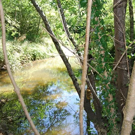 Le Logis Des Quatre Puits Bed & Breakfast