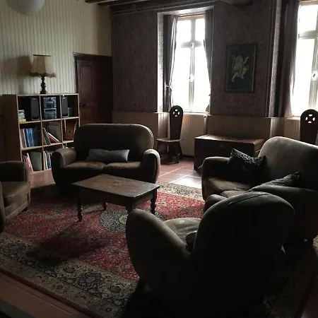 Le Logis Des Quatre Puits Bed & Breakfast