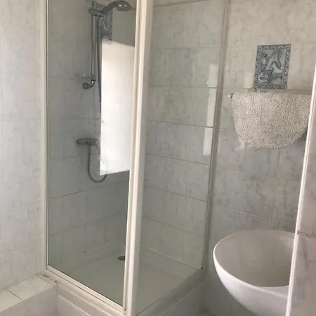 Oda ve Kahvaltı Le Logis Des Quatre Puits
