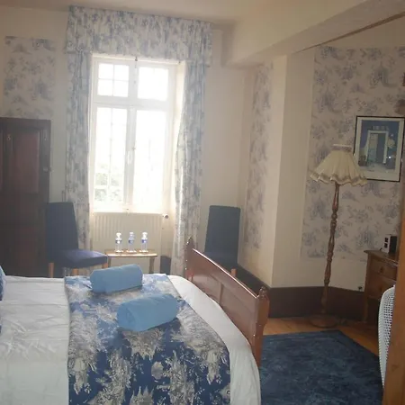 Bed & Breakfast Le Logis Des Quatre Puits Neuvicq-Montguyon