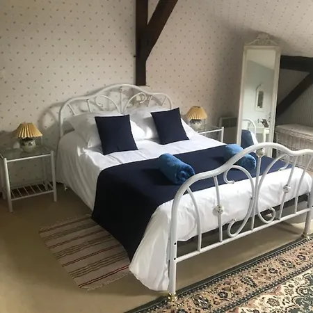 Le Logis Des Quatre Puits Neuvicq-Montguyon