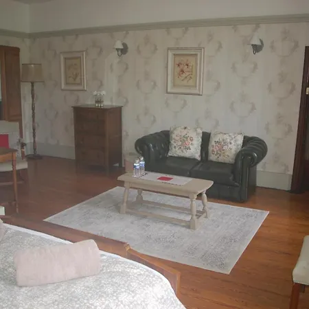 Le Logis Des Quatre Puits Neuvicq-Montguyon